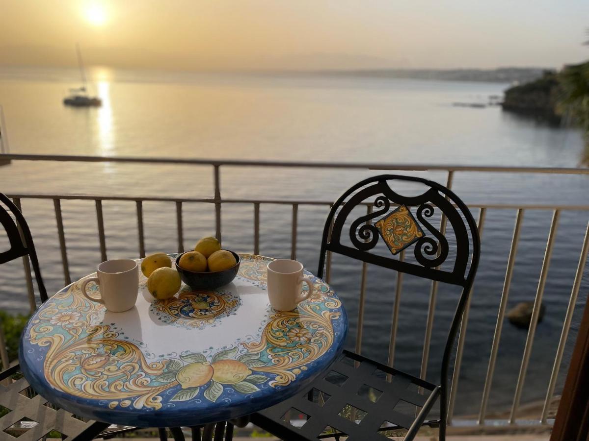 Castello A Mare Apartment Кастеламаре дел Голфо Екстериор снимка